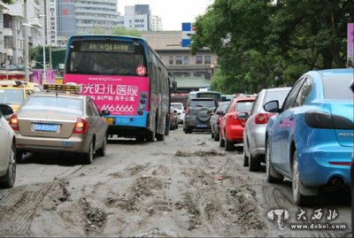 牟家庄路口道路施工出行难